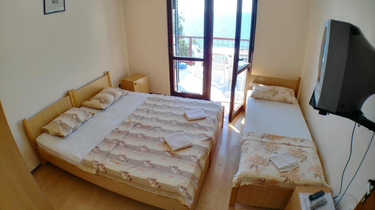 Guesthouse Obala Sutomore Exterior photo